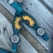 Load image into Gallery viewer, Teal Sunflower Tack Set