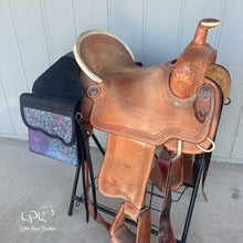 Load image into Gallery viewer, Distressed Black and Rio Hide Saddle Bags