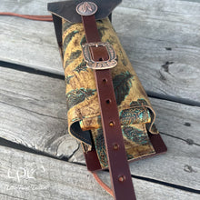 Load image into Gallery viewer, Feather Bottle Holder