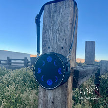 Load image into Gallery viewer, Blue Moon Phase Round Bag