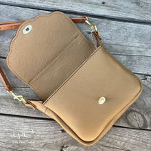 Load image into Gallery viewer, Sunflower Bumble Bee Bag