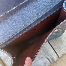 Load image into Gallery viewer, Rio Hide Horn Saddle Bags