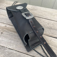 Load image into Gallery viewer, Distressed Black Bottle Holder