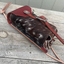 Load image into Gallery viewer, Cowhide Bottle Holder