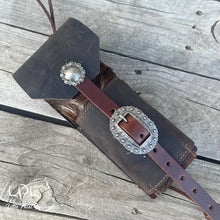 Load image into Gallery viewer, Cowhide Bottle Holder