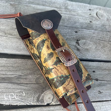 Load image into Gallery viewer, Feather Bottle Holder