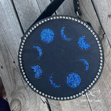 Load image into Gallery viewer, Blue Moon Phase Round Bag