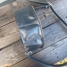 Load image into Gallery viewer, Headless Horseman Round Bag