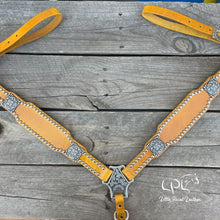 Load image into Gallery viewer, Yellow Spotted Breast Collar