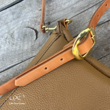 Load image into Gallery viewer, Sunflower Bumble Bee Bag