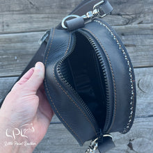 Load image into Gallery viewer, Red Moon Phase Round Bag