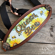 Load image into Gallery viewer, Queen Bee Printed Halter

