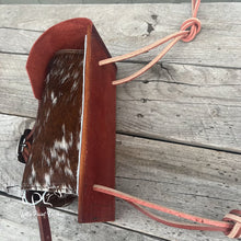 Load image into Gallery viewer, Cowhide Bottle Holder