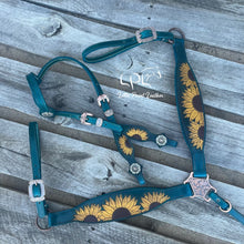 Load image into Gallery viewer, Teal Sunflower Tack Set