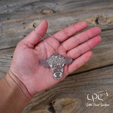 Load image into Gallery viewer, Flower Cow Necklaces