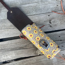 Load image into Gallery viewer, Leopard/Sunflower Print Bottle Holder
