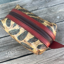 Load image into Gallery viewer, Feather Print Dopp Bag

