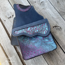 Load image into Gallery viewer, Rio Hide Horn Saddle Bags
