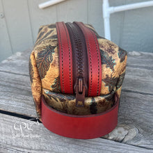 Load image into Gallery viewer, Feather Print Dopp Bag
