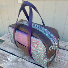 Load image into Gallery viewer, Rio Hide Overnight Bag

