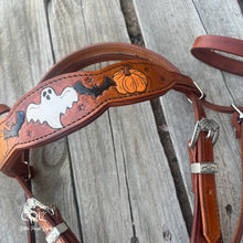 Load image into Gallery viewer, Halloween Tack Set
