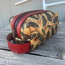 Load image into Gallery viewer, Feather Print Dopp Bag
