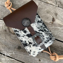 Load image into Gallery viewer, Black/White Cowhide Saddle Pouch- Pinwheel Concho
