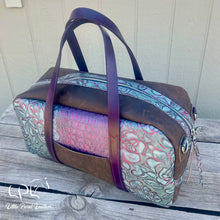 Load image into Gallery viewer, Rio Hide Overnight Bag
