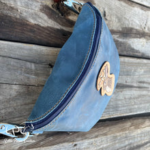 Load image into Gallery viewer, Distressed Leather Fanny Pack- Jackalope
