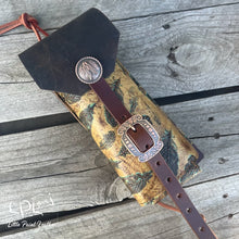 Load image into Gallery viewer, Feather Bottle Holder
