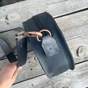 Headless Horseman Round Bag