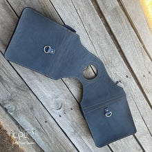Load image into Gallery viewer, Rio Hide Horn Saddle Bags
