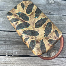 Load image into Gallery viewer, Feather Print Dopp Bag

