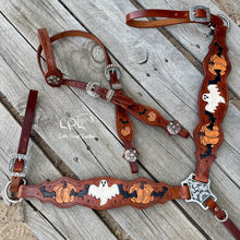 Load image into Gallery viewer, Halloween Tack Set

