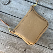 Load image into Gallery viewer, Sunflower Bumble Bee Bag

