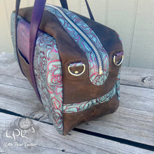 Load image into Gallery viewer, Rio Hide Overnight Bag
