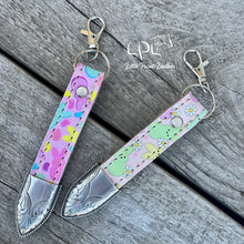 Load image into Gallery viewer, Easter Belt Tip Keychains
