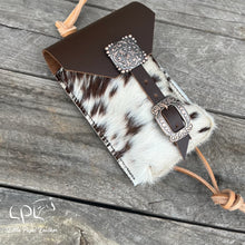 Load image into Gallery viewer, Cowhide Saddle Pouch- Square Concho
