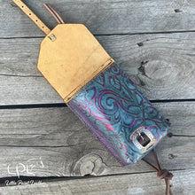 Load image into Gallery viewer, Saddle Pouch
