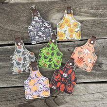 Load image into Gallery viewer, Halloween Cow Tag Keychain

