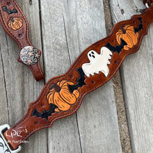 Load image into Gallery viewer, Halloween Tack Set
