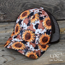 Load image into Gallery viewer, Sunflower and Cowhide Snap Back Hat
